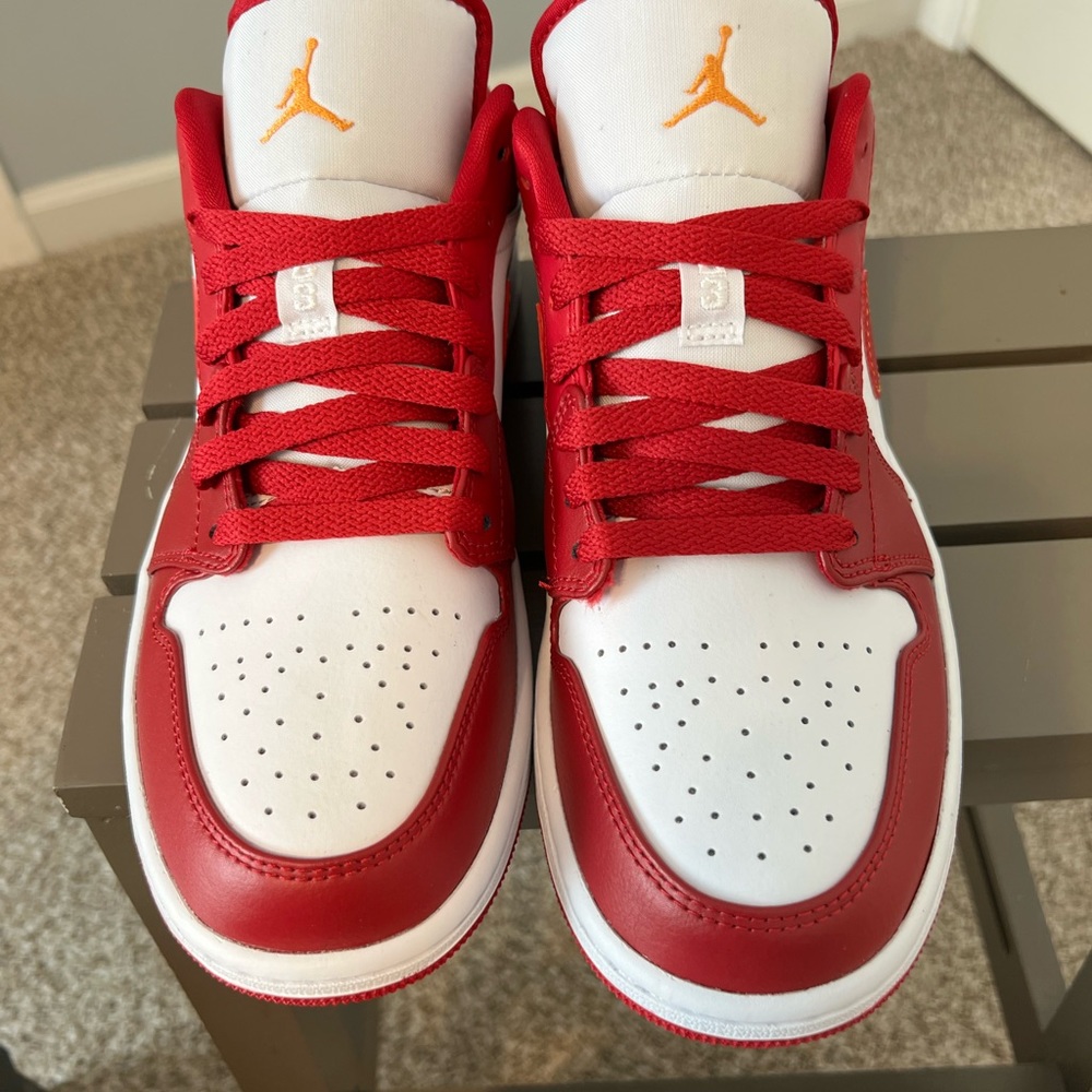 Air Jordan1 Low - Picture 4 of 8